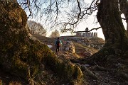 Anello dei TRE FAGGI da Fuipiano con Zuc di Valbona-Valmana, I Canti, Pralongone, i Tre Fagg il 18 dic. 2018- FOTOGALLERY